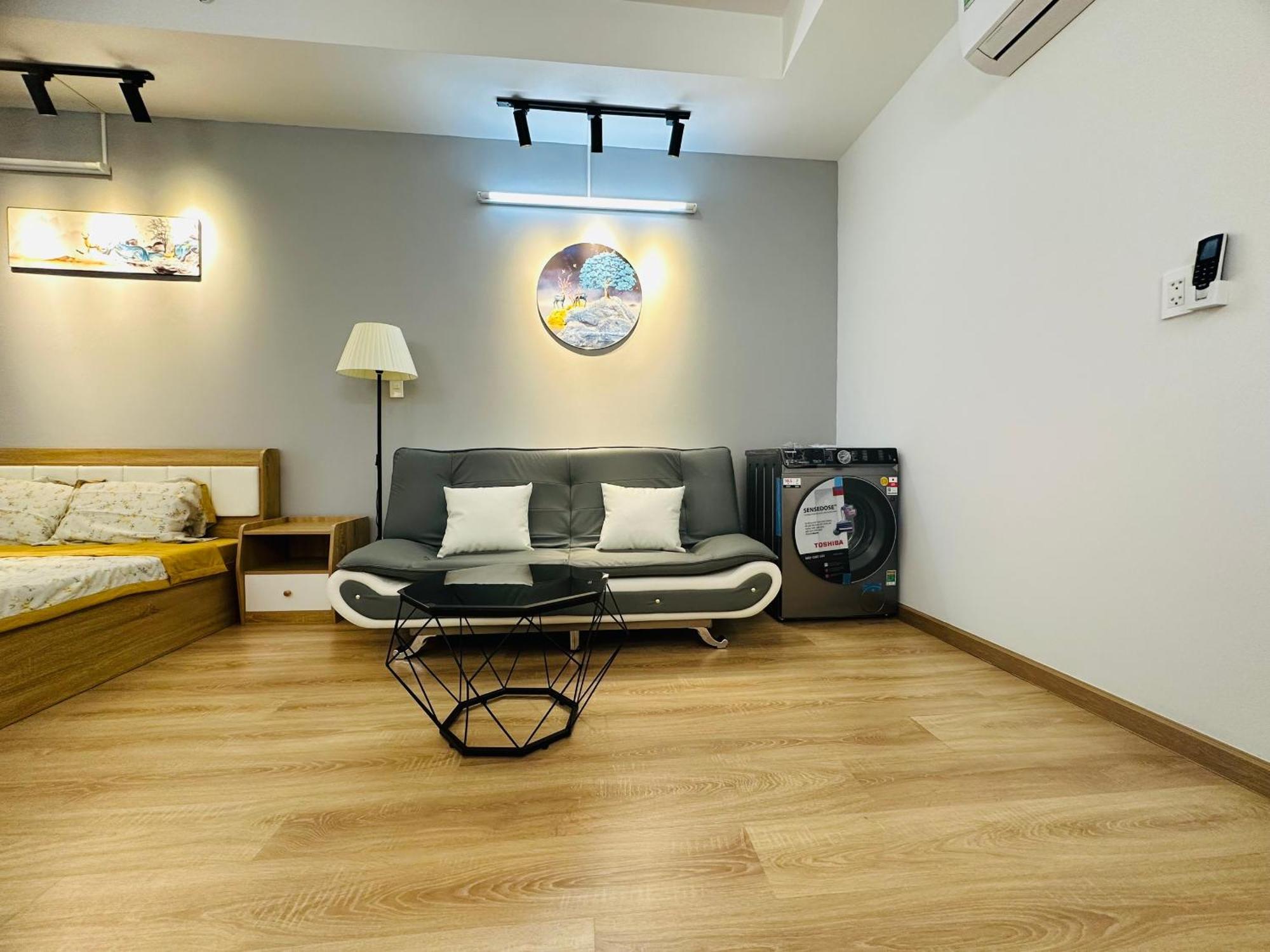 Căn hộ Charmington La Pointe - Luxury District 10 *