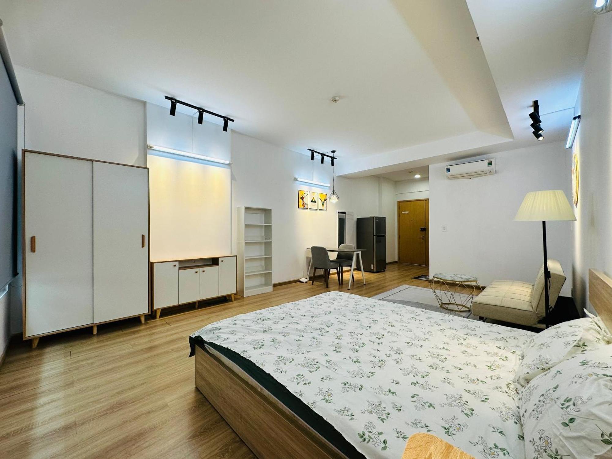 Căn hộ Charmington La Pointe - Luxury District 10 *